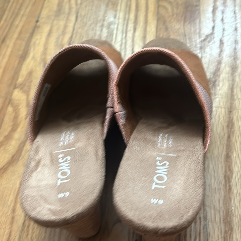 Toms slides - Picture 3 of 5